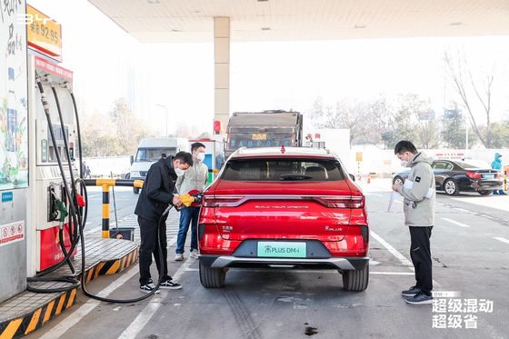 AWD автомобили ECO дружелюбные электрические