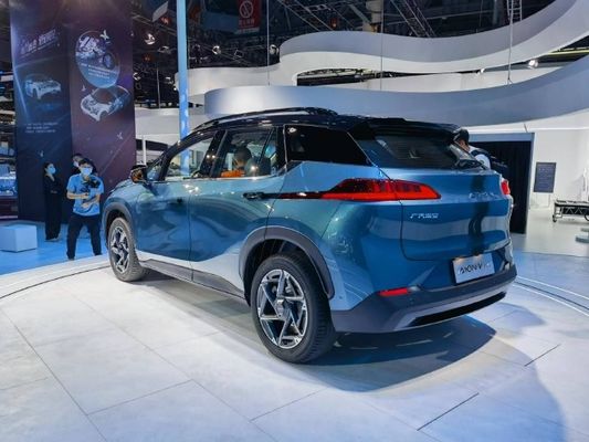 Левый автомобиль Seater SUV ряда 5 электрического автомобиля 500km руки AION v для подростка взрослых