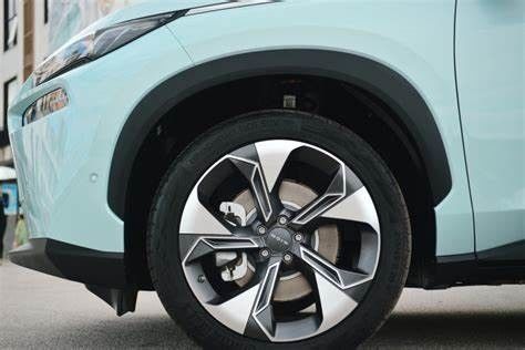 Левый автомобиль Seater SUV ряда 5 электрического автомобиля 500km руки AION v для подростка взрослых