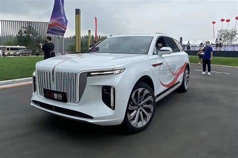 Делюкс большой ряд электрических автомобилей SUV Hongqi E-HS9 120kWh 660km