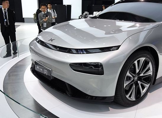 Автомобиль Xpeng P7 Nedc 2WD 4WD 480 умного лимузина электрический ряд 586 670 706km
