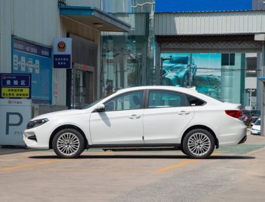 Автомобили Dongfeng Fengxing S60 180km/h ряда 415km ECO дружелюбные электрические