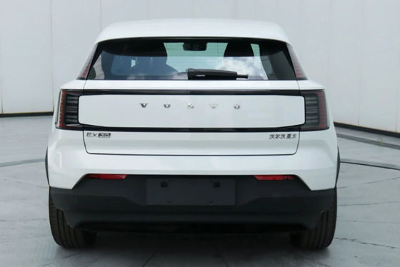 Маленький электрический внедорожник Volvo и электромобиль дальнего следования Volvo EX30