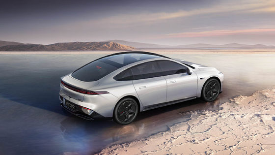 Dongfeng Eπ 007 с дальностью 1200 км и ножничной дверью Максимальная скорость 165 км / ч 5 дверей