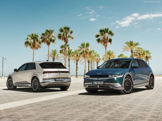 Новое семейство полностью электрических автомобилей от Hyundai Ioniq5 Очаровательный, футуристический дизайн с дальностью 430 км