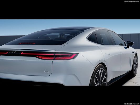Geely Galaxy E8 Ev Электромобиль 2024 550Kw Max Новый энергетический автомобиль Седан с одним двигателем При 190 км/ч Максимальная скорость