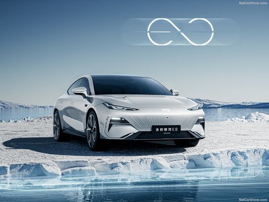Geely Galaxy E8 Ev Электромобиль 2024 550Kw Max Новый энергетический автомобиль Седан с одним двигателем При 190 км/ч Максимальная скорость