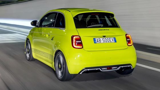 Красивый и спортивный на Abarth 500e горячий хэтчбек Электромобиль, как весело, как бензин 152P.S Моторная мощность