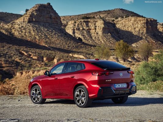 Горячая продажа Электромобиль 2024 для BMW IX2 449Km Высокоскоростной Автомобиль новой энергии