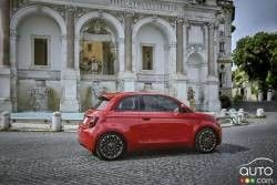 2024 FIAT 500e FWD Мини электрические автомобили 42 кВтч батарея с максимальной скоростью 94 миль в час