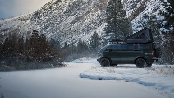 Специально построенный пикап Trcuk Canoo с 8-футовой кроватью с большим хранилищем внутри