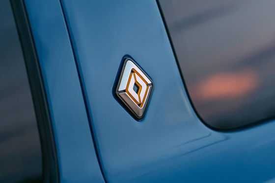 2023 RIVIAN R1S 800P.S Четырехмоторный 660 км.