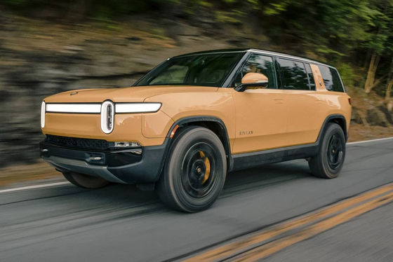 2023 RIVIAN R1S 800P.S Четырехмоторный 660 км.