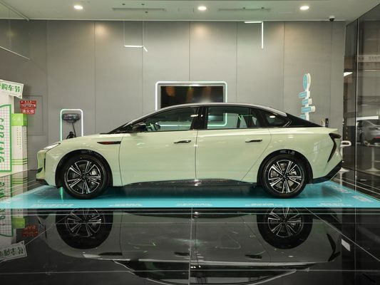 2024 Чистый электрический Hongqi EH7 Электрический автомобиль с дальностью 820 км