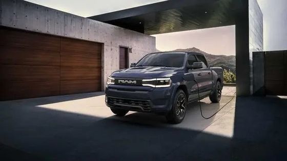 Все электрический Ram 1500 REV с исключительными показателями в буксировке, дальность 350 миль на 168 кВтч батареи