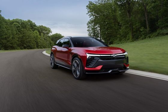 Первый полностью электрический внедорожник Chevrolet Chevrolet Blazer EV 2024 предлагает 557 лошадиных сил и дальность 324 миль