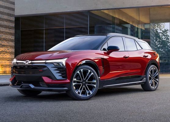Первый полностью электрический внедорожник Chevrolet Chevrolet Blazer EV 2024 предлагает 557 лошадиных сил и дальность 324 миль
