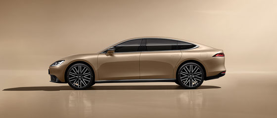 2024 Чистоэлектрический автомобиль YuanHang Y6 Седан с дальностью 660 км