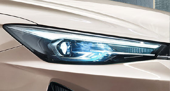 NEDC501Km Диапазон движения Roewe Ei5 MPV Чистые электрические транспортные средства Максимальная скорость 185 км/ч 8,3 сек 0-100 км/ч Ускорение