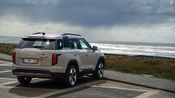 Новейшее чистое электрическое транспортное средство KGM Torres EVS 109mph Максимальная скорость 152kw 207PS Максимальная мощность готова к работе Чистое электрическое транспортное средство