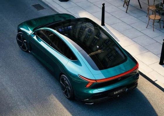 Самый горячий автошоу в Пекине Jiyue07 200кВт Моторная мощность 27w;S Чистая электрическая машина с максимальной скоростью 200 км/ч