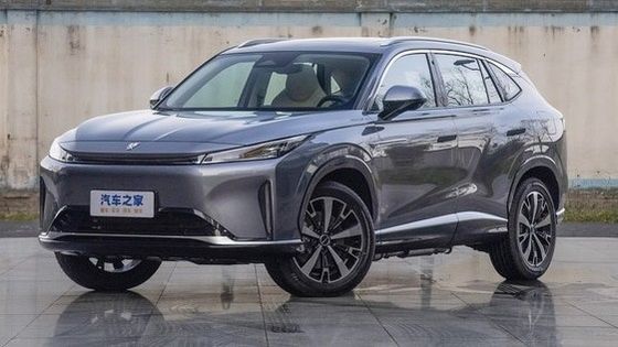 Новейший Saic Roewe D5X DMH PHEV с 1,5 литровым турбомотором и одним электродвигателем мощностью 110 кВт/235 нм