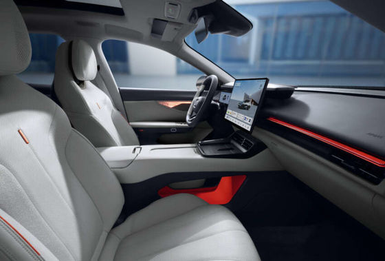 Мощный новый гибридный автомобиль LYNK&CO 07 EM-P с 163 л.с. и 255 Нм крутящего момента и 160 кВт мотора и 3 скоростной коробкой передач DHT