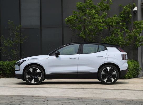 Чистый электрический Volvo Electric SUV EX30 410 км длинного радиуса действия RWD основной редакция с 272P.s и крутящий момент 343N.m мотора