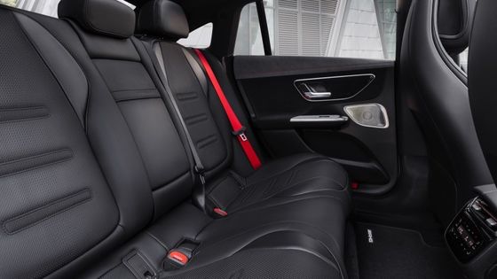 Электрическое транспортное средство с большой дальностью действия Mercedes-Benz EQE AMG 53 4MATIC+ с мощностью двигателя 460kw/625P.s 220 км/ч максимальная скорость