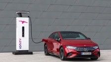 Горячая продажа электромобиля Mercedes-Benz EQE AMG 43 4MATIC 90.6kwh батарея 450 км дальность с 350kw/476P.s мотора