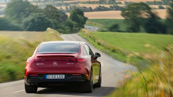 Горячая продажа электромобиля Mercedes-Benz EQE AMG 43 4MATIC 90.6kwh батарея 450 км дальность с 350kw/476P.s мотора