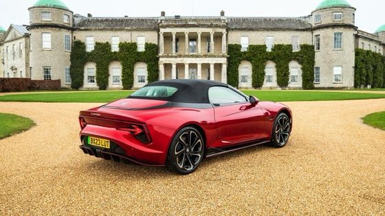 MG Cyberster Trophy Все электрический спортивный автомобиль здоровый 335 л.с. и 350 фунтов футов крутящего момента, 336 миль пробега под 77 кВтч батареи