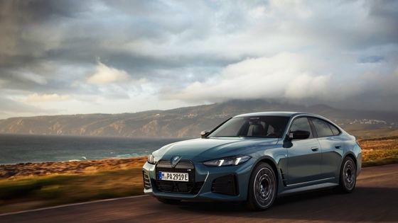 Чисто электрическое транспортное средство высокой производительности 450 км диапазон BMW i4 ускорение 0-100 км / ч на 3,9s 225 км / ч максимальная скорость 400кВ мощность