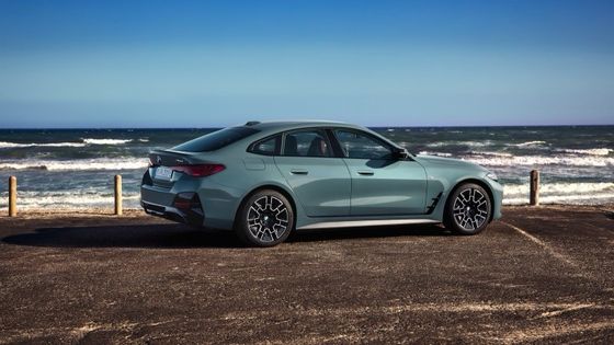 Чисто электрическое транспортное средство высокой производительности 450 км диапазон BMW i4 ускорение 0-100 км / ч на 3,9s 225 км / ч максимальная скорость 400кВ мощность