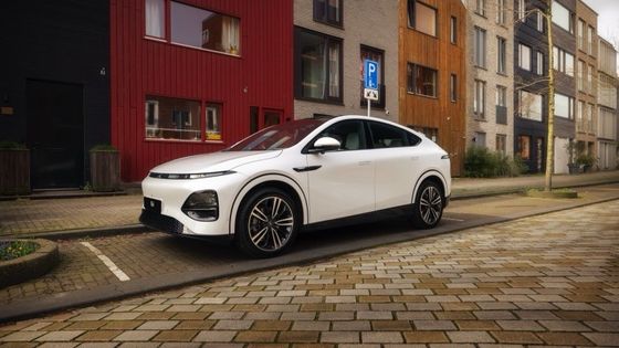 Xpeng G6 RWD Длинный диапазон электрического транспортного средства SUV EV Электрический автомобиль с мощностью двигателя 210 кВт в режиме реального движения и диапазоном 490 км