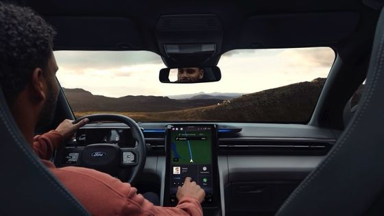 Готовый к работе чистый электрический кроссовер Ford Explorer AWD с 532 км WLTP 250 кВт / 340P.s мощностью двигателя и максимальной скоростью 180 км / ч