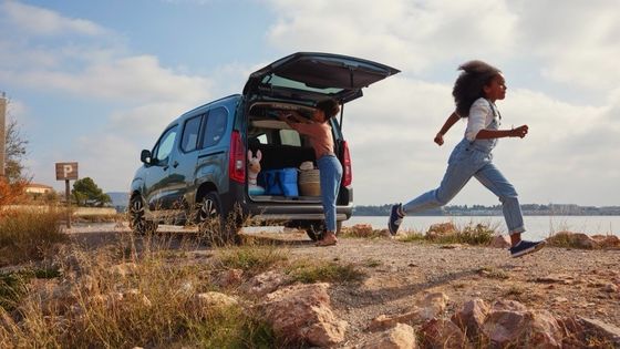 NEW CITROEN e-Berlingo Новый электромобиль 339 км Дальность действия 52 кВтч батарея с 100 кВт ((136 П.с) Моторная мощность и 132 км/ч максимальная скорость