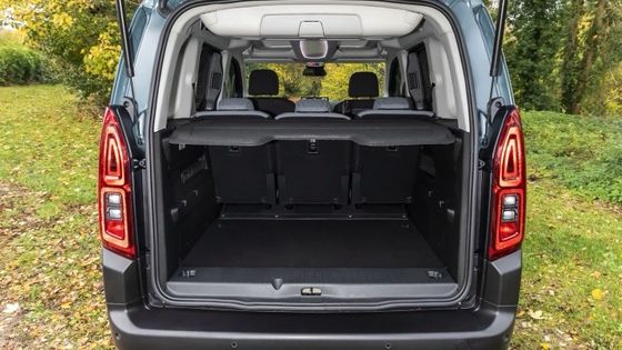 NEW CITROEN e-Berlingo Новый электромобиль 339 км Дальность действия 52 кВтч батарея с 100 кВт ((136 П.с) Моторная мощность и 132 км/ч максимальная скорость