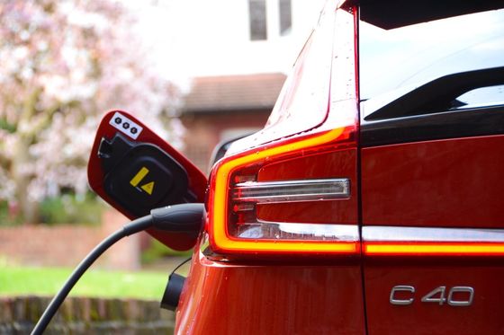 Всесторонний EV Volvo EC40 Ultimate Twin Motor с WLTP 326Miles 4,7sec ускорение от 0-62mph 408 лошадиных сил