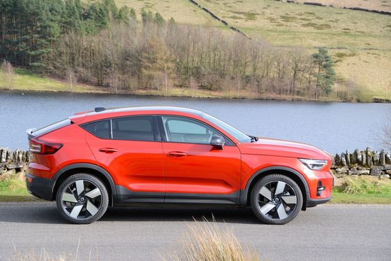 Всесторонний EV Volvo EC40 Ultimate Twin Motor с WLTP 326Miles 4,7sec ускорение от 0-62mph 408 лошадиных сил