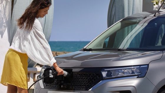 Удобная позиция вождения и практичный салон с хорошей стоимостью Nissan Townstar MPV Pure Ev с WLTP 285 км