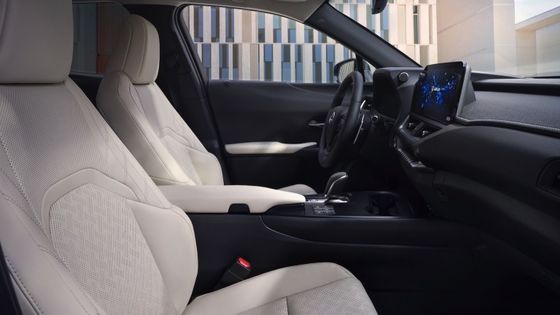 Lexus UX300e 2023 Обзор, Все электрический EV 440 км диапазон WLTP 7.5s 0-100 км / ч ускорение с 150кВ мощностью Чистый электрический автомобиль