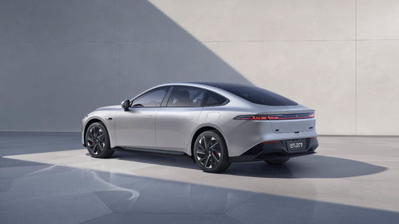 2024 мощный Dongfeng Eπ 007 200Pro EREV 200 км CLTC 160кВт Мотор мощностью 310N.m крутящий момент с 7,2s 0-100 км / ч ускорение