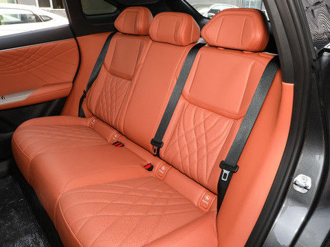 Новейшая система HUAWEI DEEPAL S07 2024 EREV с 121 км CLTC0.5h Быстрое время зарядки 175 кВт Максимальная мощность 320N.m крутящий момент