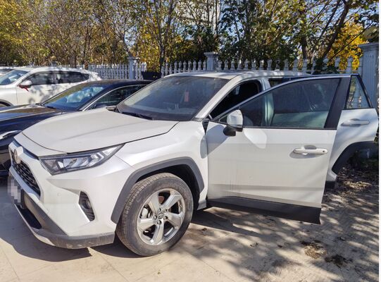 Использованный Toyota RAV4 Rongfang CVT, передний привод, стильная версия / бесступенчатая трансмиссия / внедорожник / модель 2022 года, 2.0 л / 5 мест. С отчетами сторонних испытаний.
