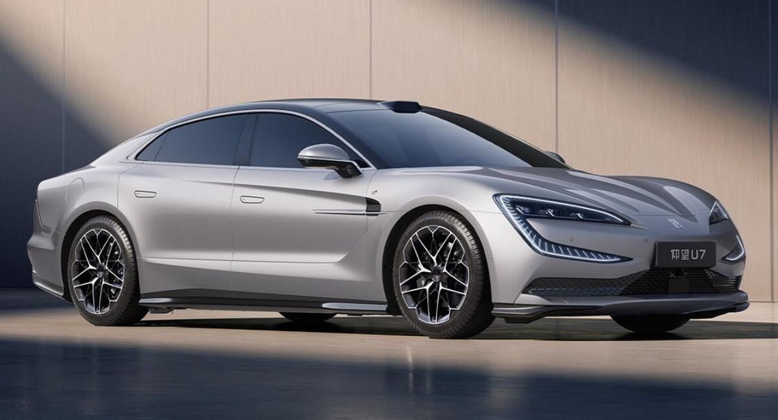 PRESALE 2024 Новый электромобиль BYD Yangwang U7 Седан Сопротивление ветру Cd 0.195 240Kw Моторная мощность