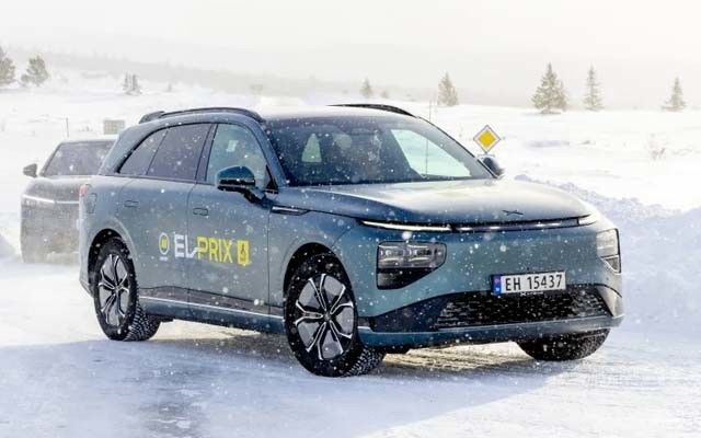 Новый премиальный электрический внедорожник - Xpeng G9 2024 570 км pro с 230 двигателем мощностью 430N.m крутящий момент 6.4sec 0-100 км / ч ускорение